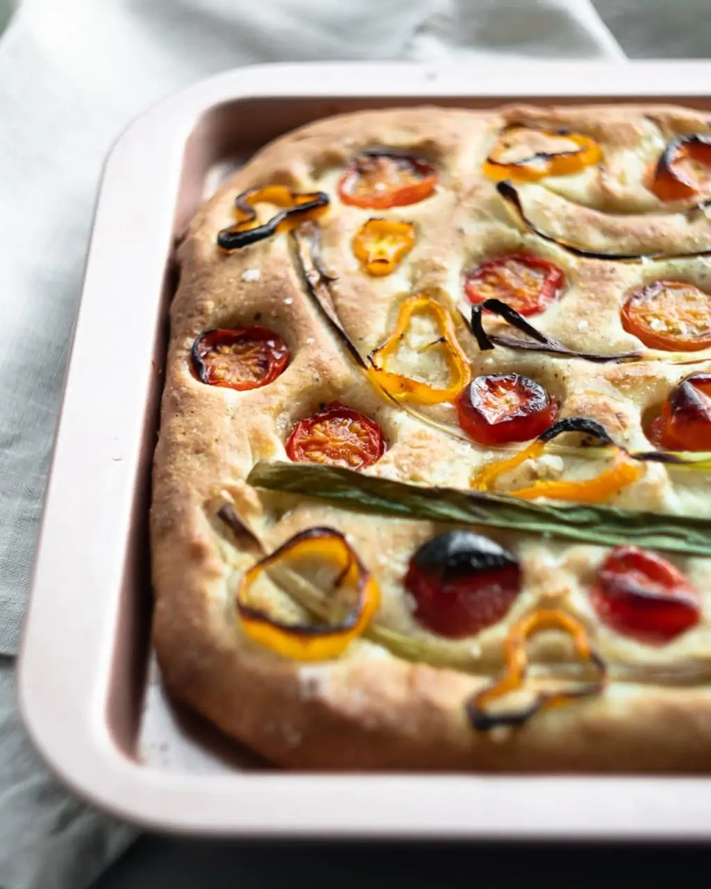 tomato focaccia from side