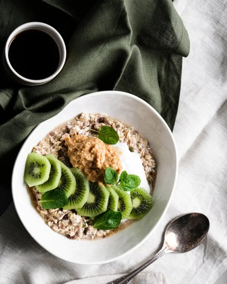 overnight oats kiwifruit