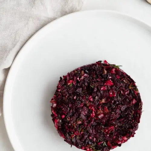 beetroot tartare from above