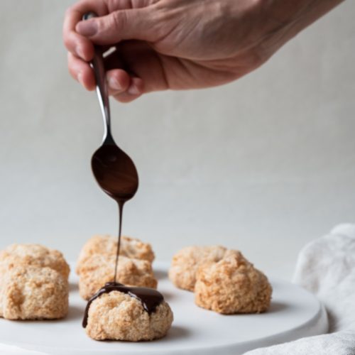 coconut macaroons drizzle