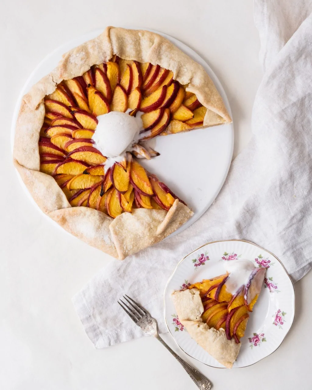 peach galette from above slice