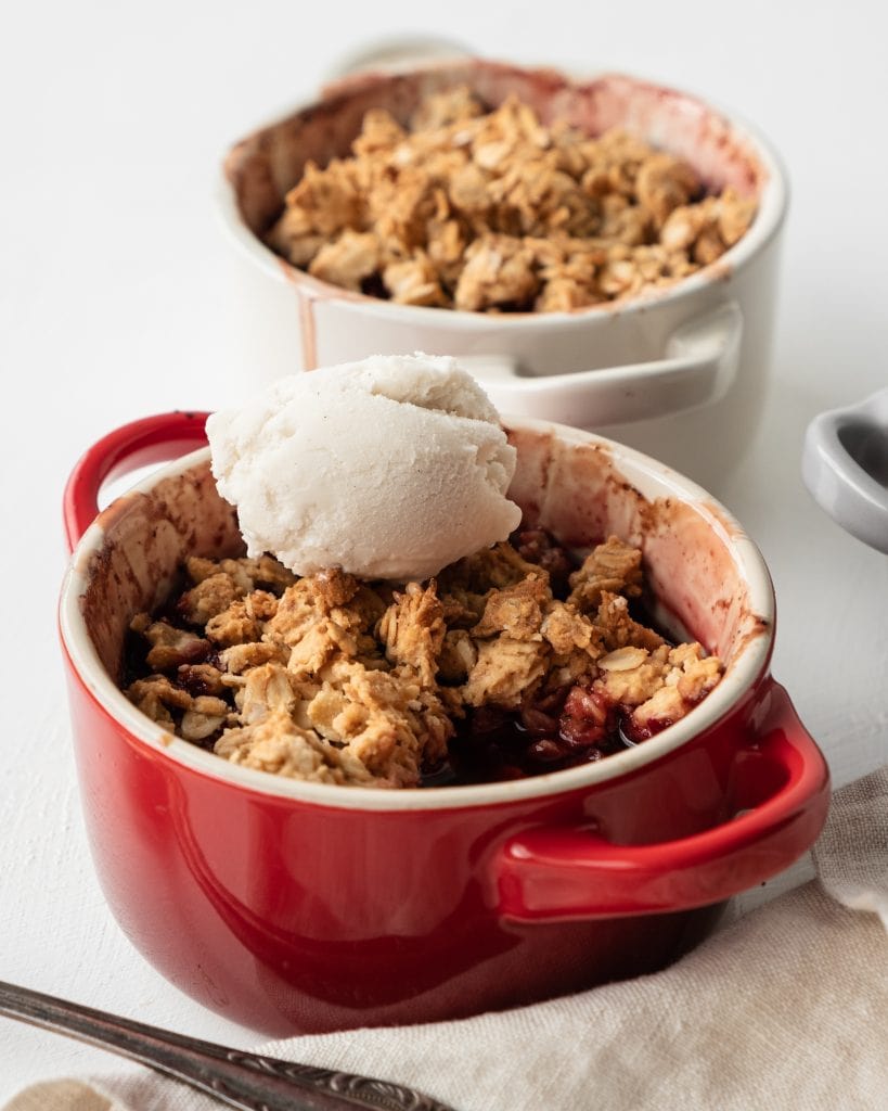 peach crumble from side