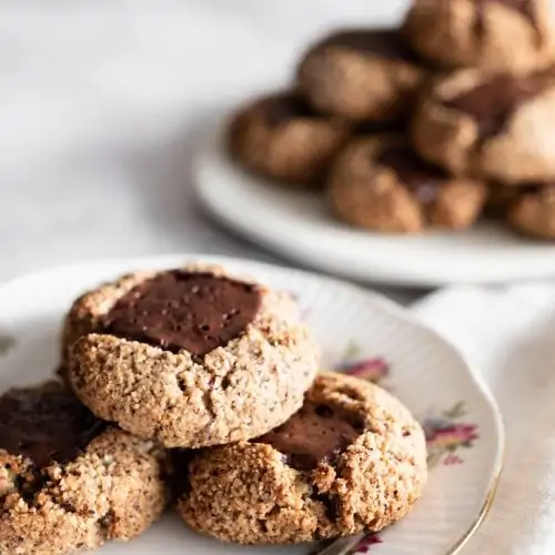 frangelico chocolate amaretti plate 45